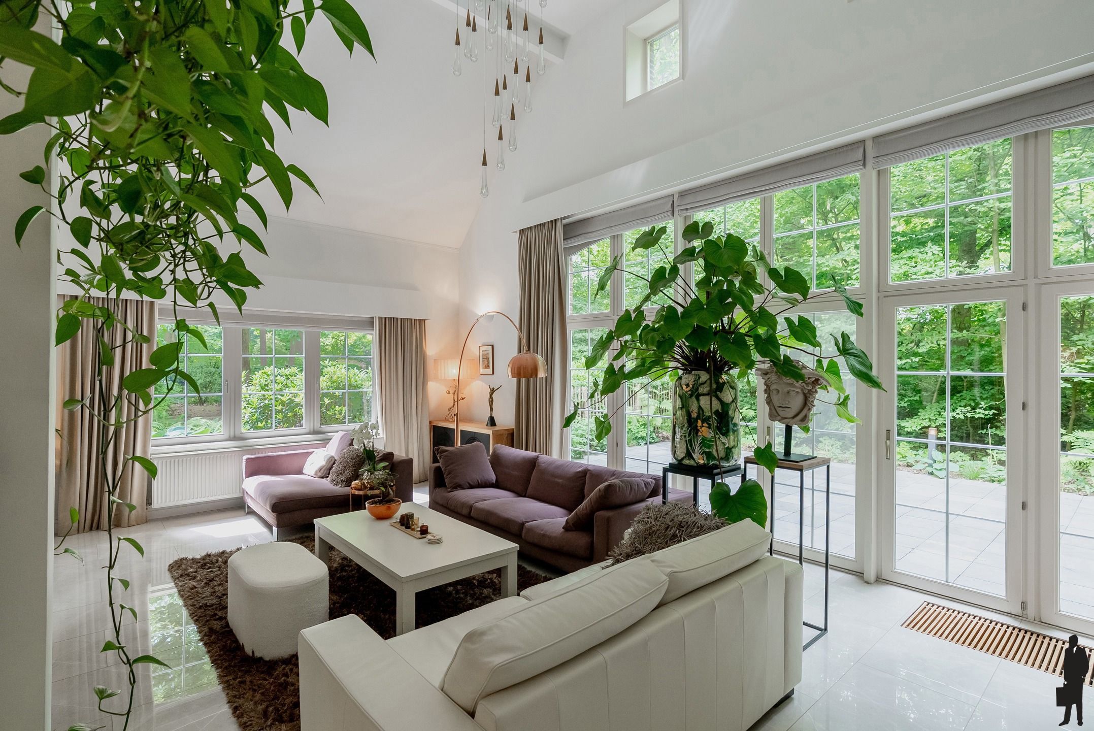 Exclusieve villa met zwemvijver op 2.543 m² foto 12