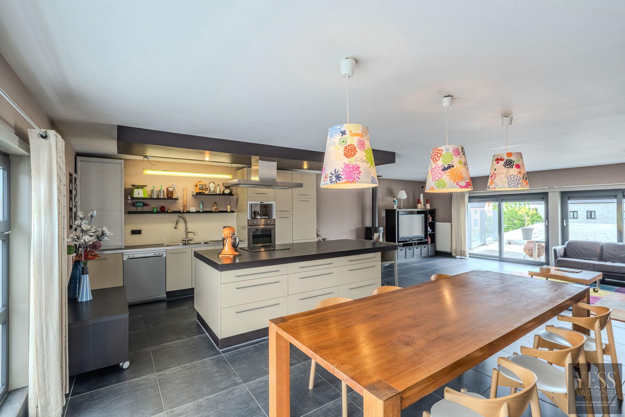 Uniek pand 236m2 bewoonbaar + atelier/winkel/opslag 475m2! foto 11