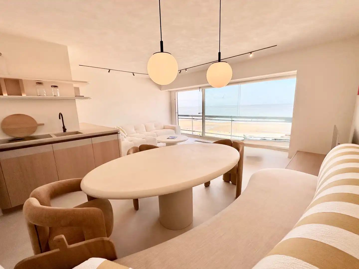 Fantastisch gerenoveerd appartement met zeezicht gelegen tussen het Lichttorenplein en het Albertplein foto 26