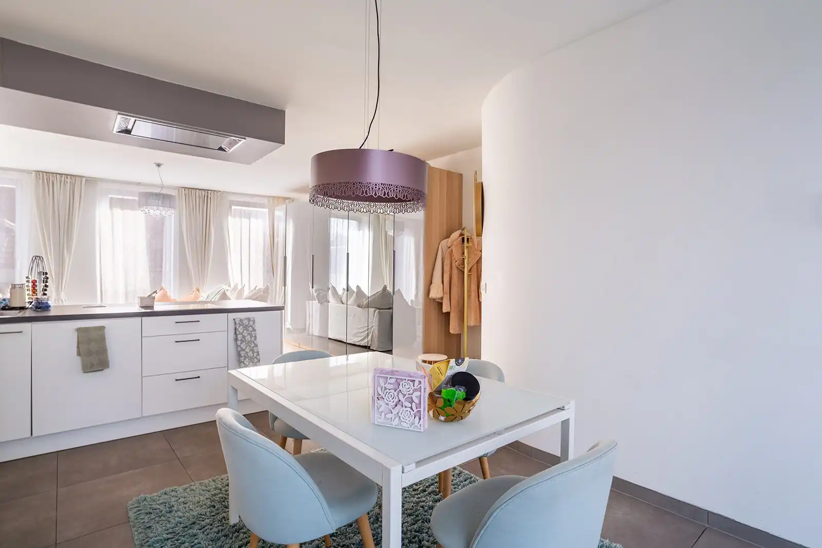 Slim wonen of zorgeloos investeren – stijlvolle nieuwbouwstudio met terras in Boechout foto 13