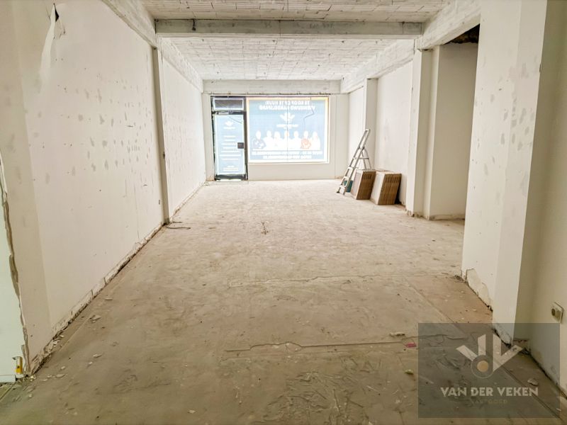 Interessant handelsgelijksvloers in Hasselt-Centrum foto 6