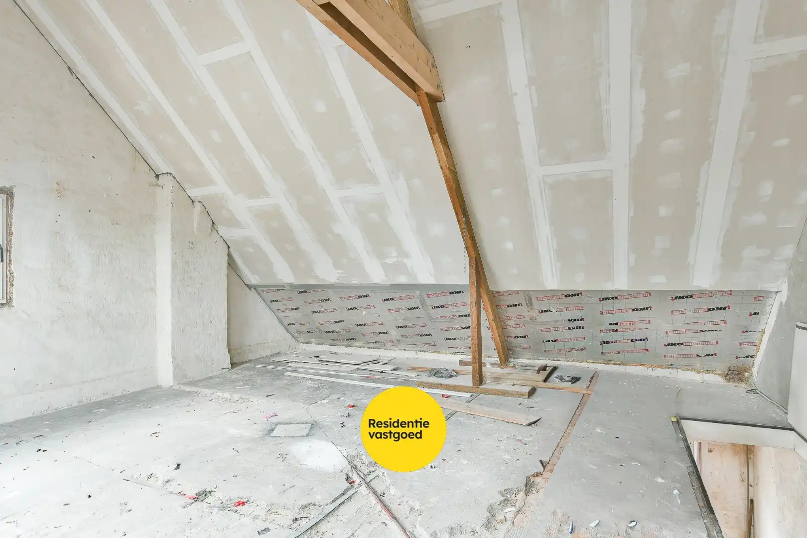 Te renoveren woning in het centrum van Veldegem foto 18