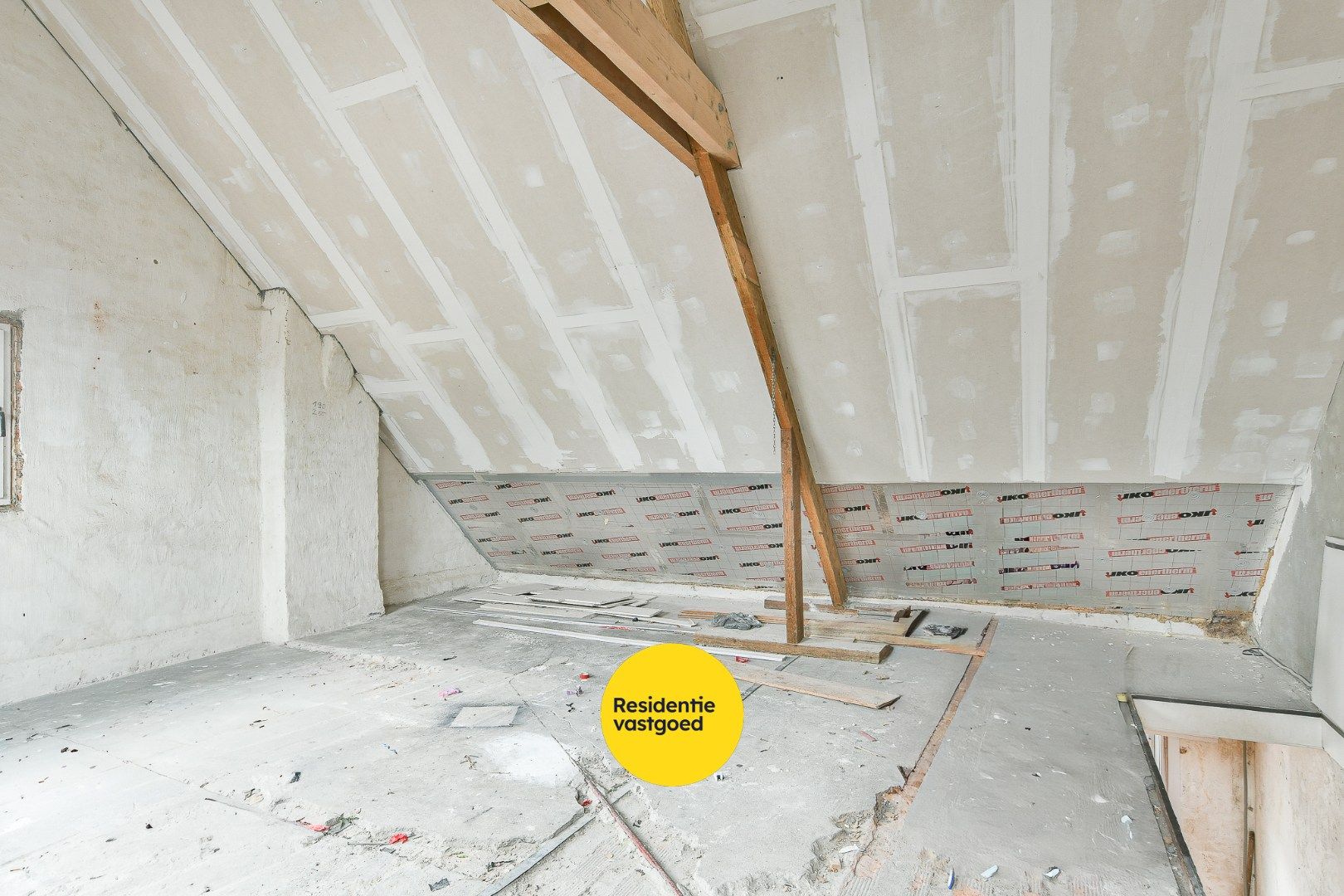 Te renoveren woning in het centrum van Veldegem foto 18