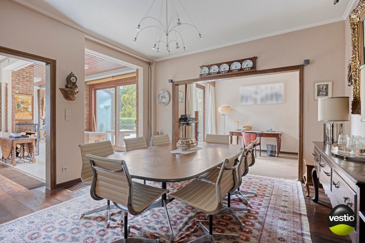 RUIME RESIDENTIEEL GELEGEN VILLA OP 46A89CA NABIJ CENTRUM BILZEN. foto 14