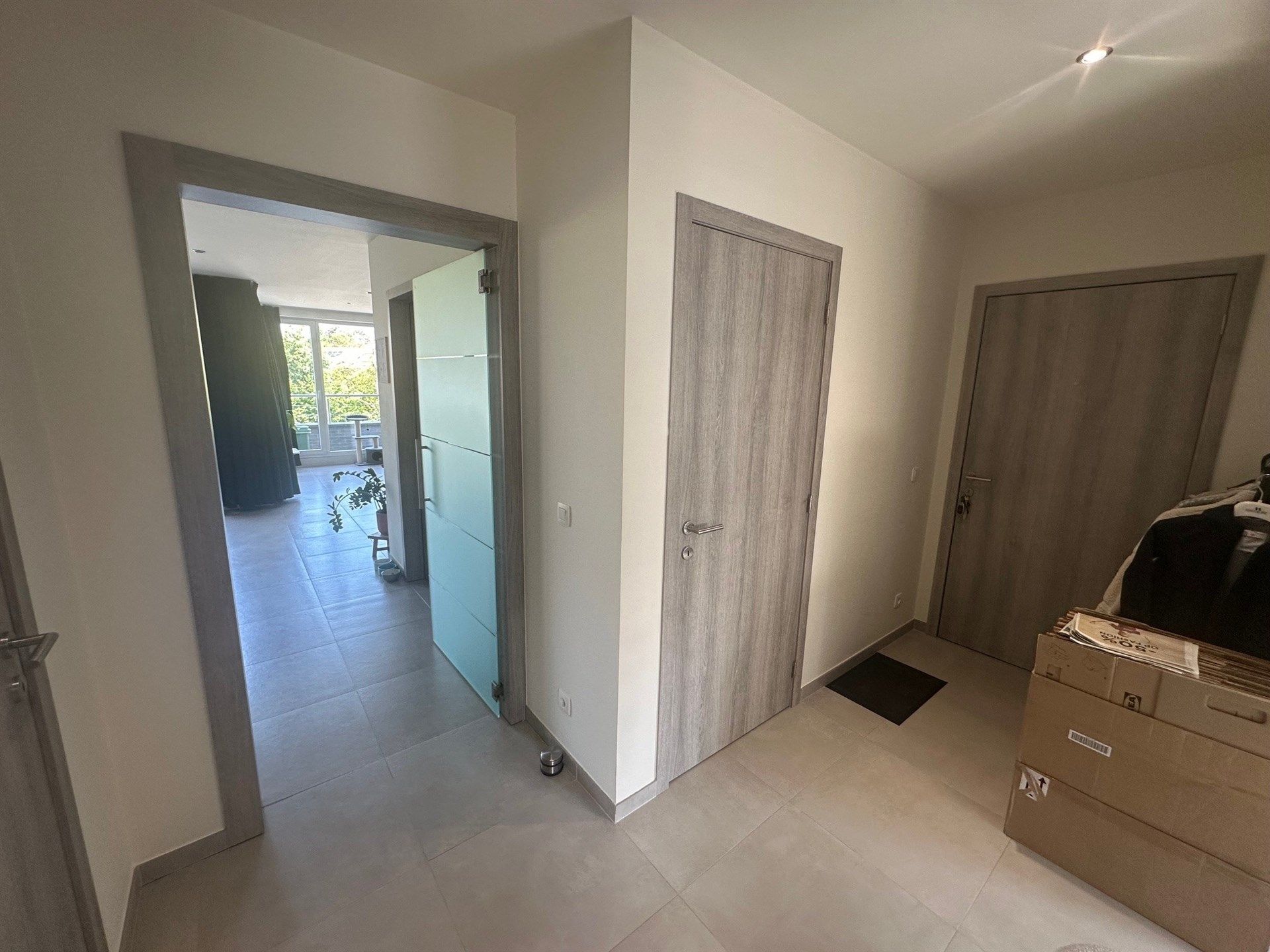 Prachtig en ruim appartement met 2 slaapkamers nabij het centrum van Erembodegem foto 5