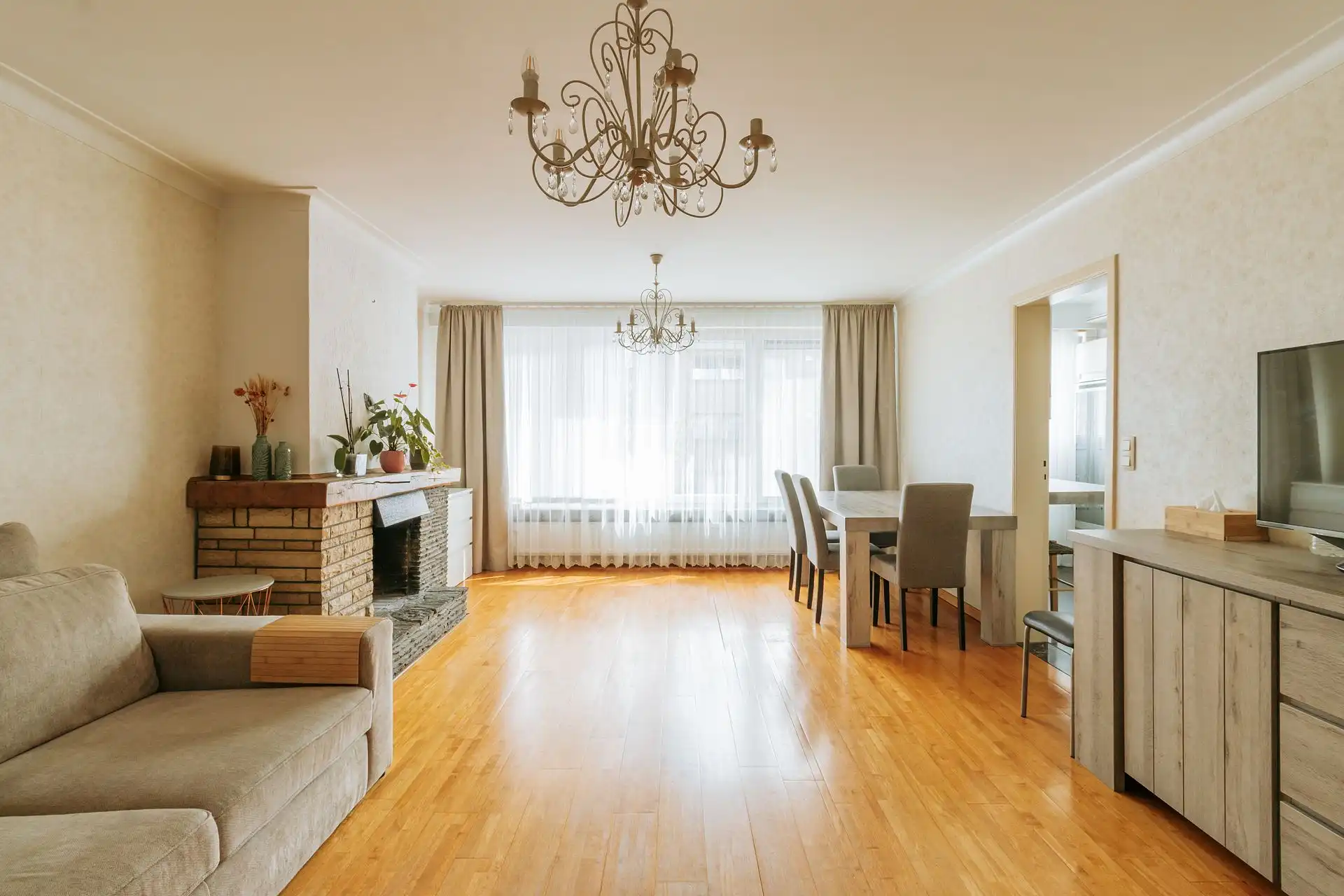 Lichtrijk appartement in Deurne! foto 4