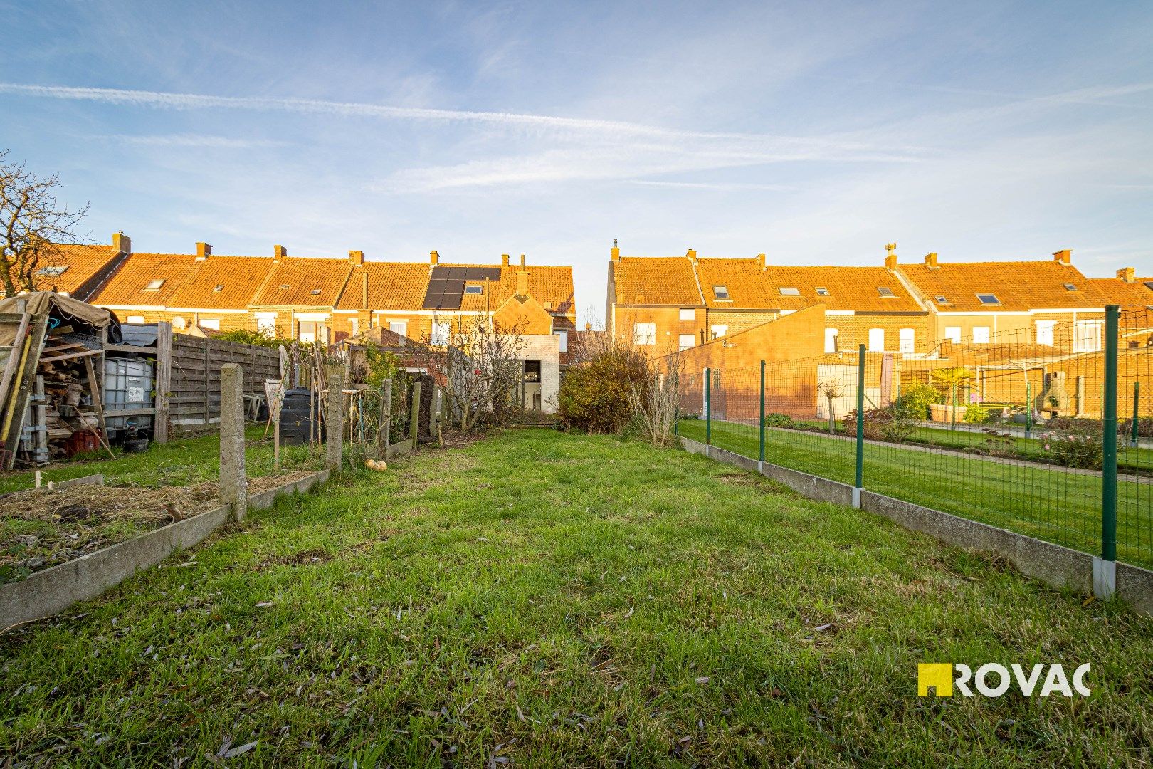 Verder op te frissen woning met 2 slaapkamers en tuin foto 14