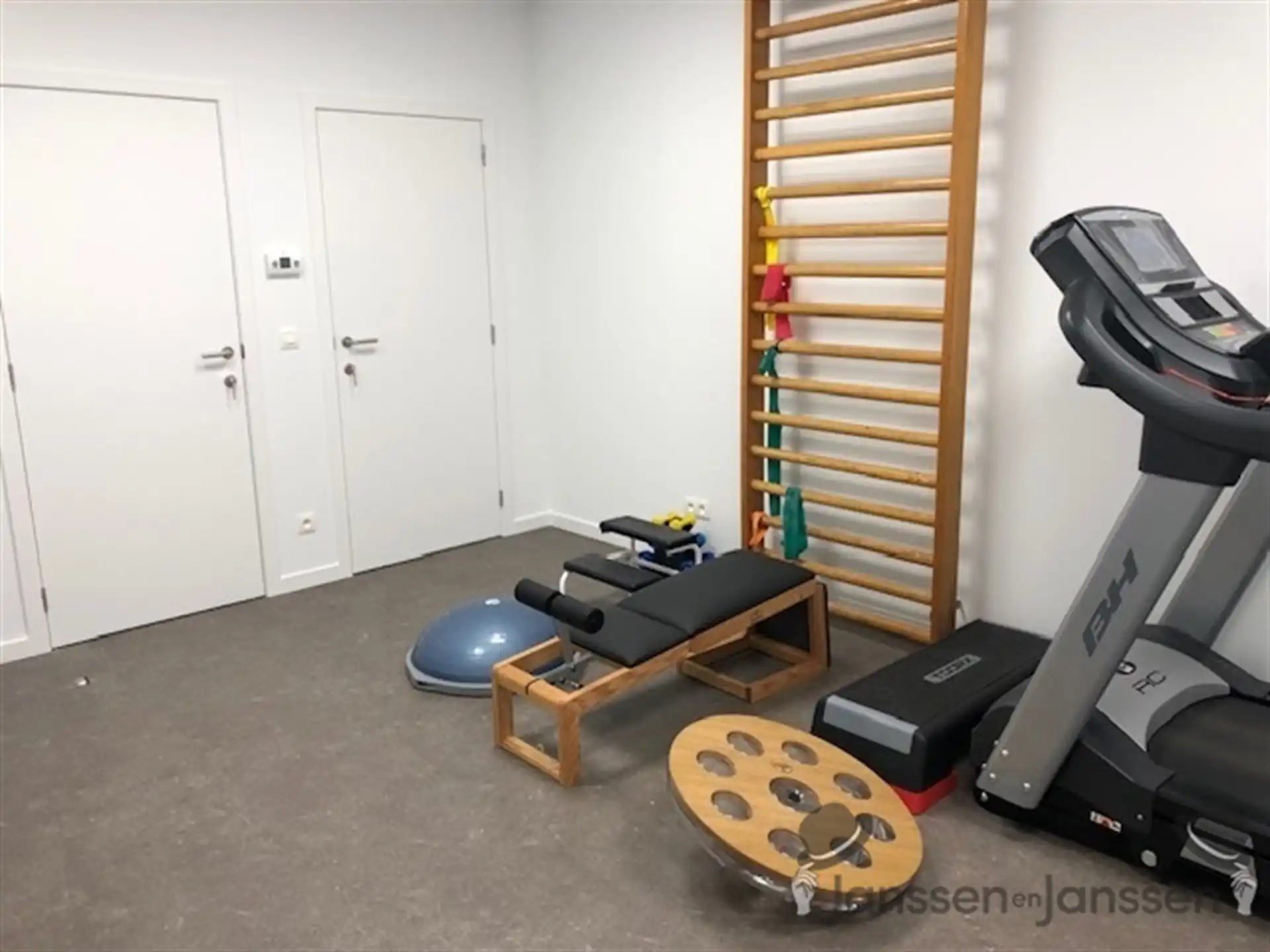 Verzorgd handelspand op toplocatie foto 7