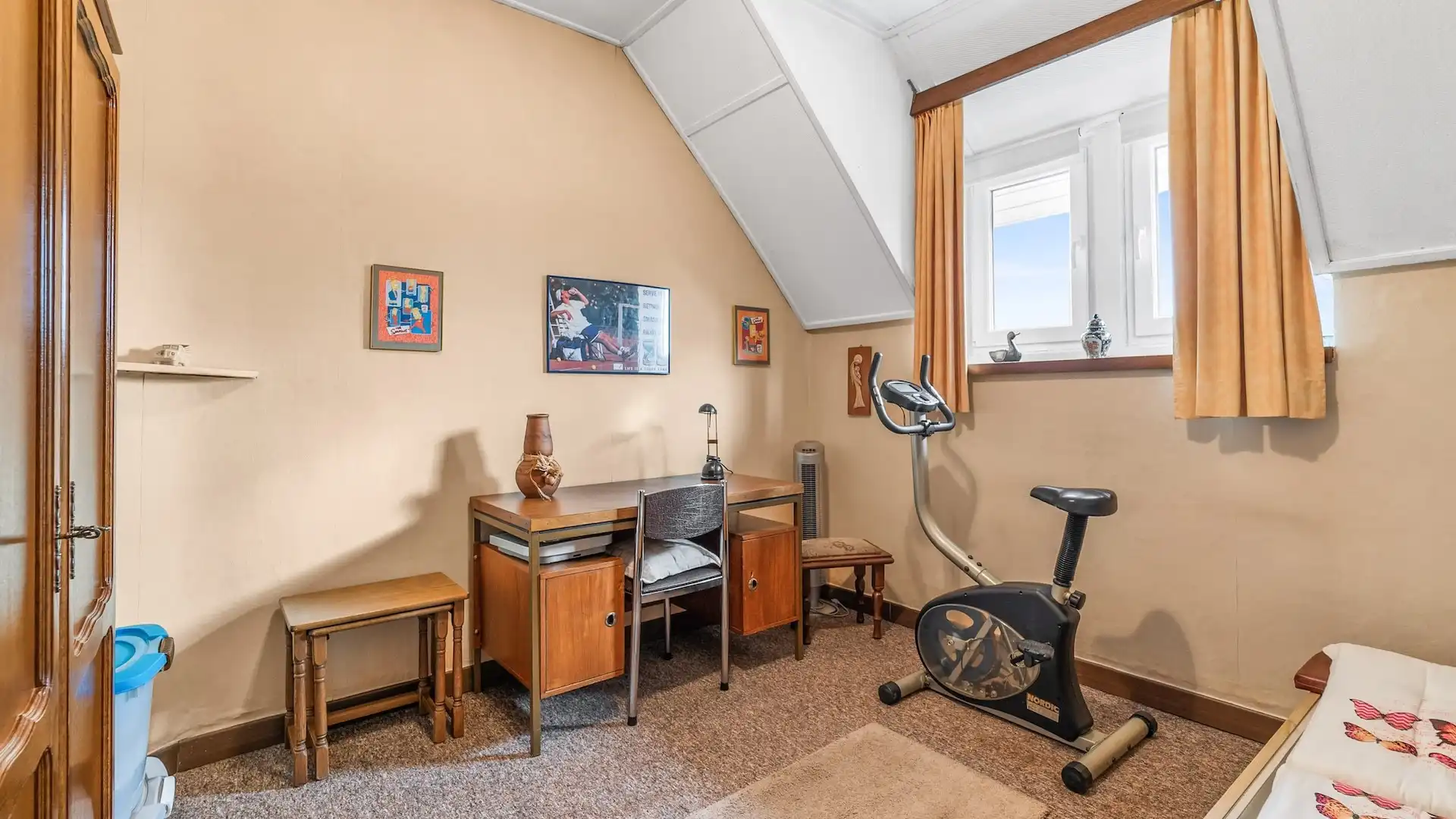 Te renoveren woning (G.B.) met 3 slpkrs  te Genk foto 12