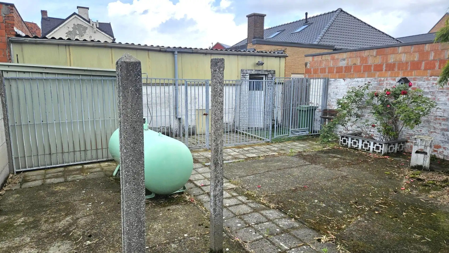 Renovatiewoning met 2 slk, garage en tuin  foto 17