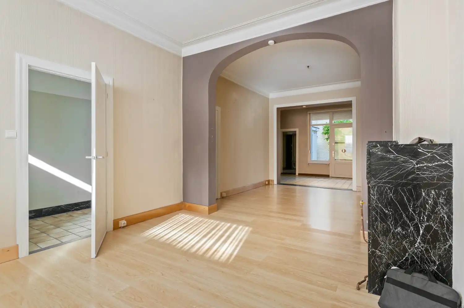 Te renoveren woning met 3 slaapkamers op toplocatie nabij centrum en station van Lier! foto 5