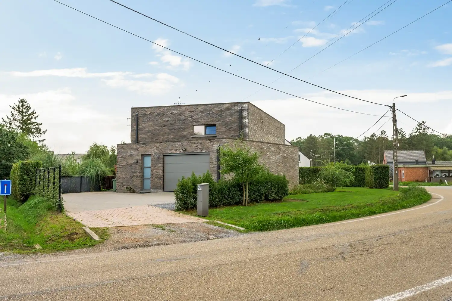 Instapklare energiezuinige villa met 4 zeer ruime slpkrs en ruime inpandige garage op 1006m2 foto 25