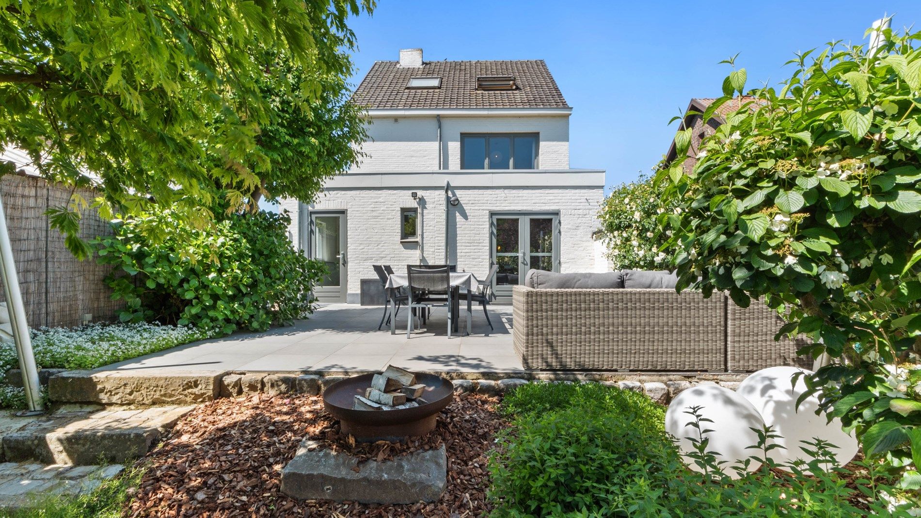 Volledig gerenoveerde, instapklare woning vlakbij Maastricht foto 15