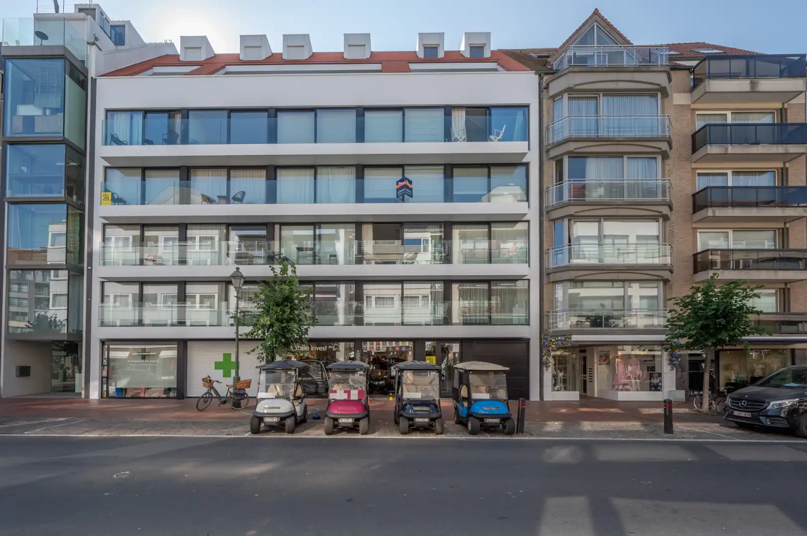 Te renoveren studio op Dumortierlaan, nabij Driehoeksplein foto {{pictureIndex}}