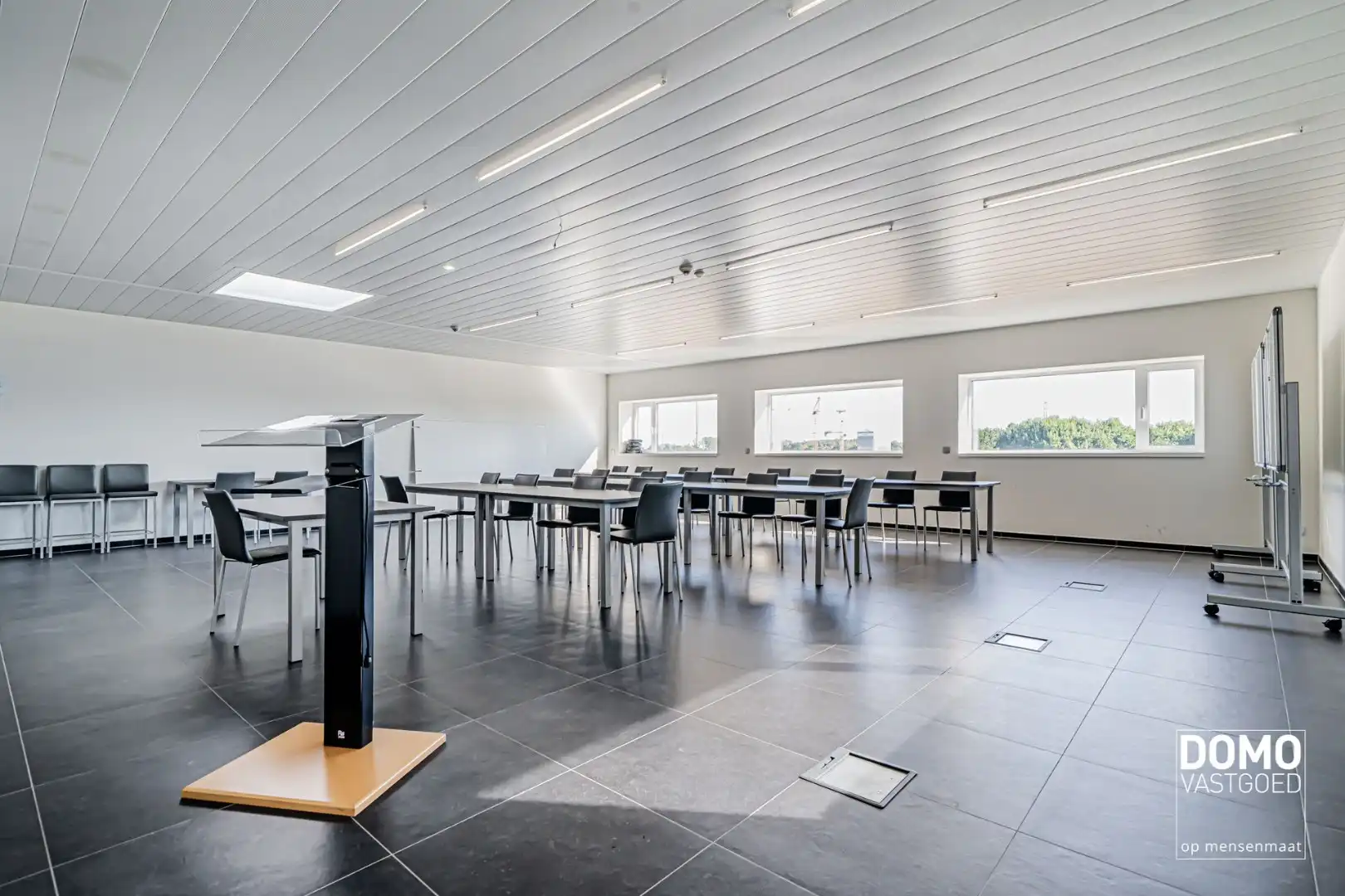 INNOVATIEVE RUIMTE MET LABO, LOGISTIEKE VOORZIENINGEN EN RESEARCH & DEVELOPMENT IN EEN ECO-BEDRIJFSGEBOUW TE PAAL foto 17