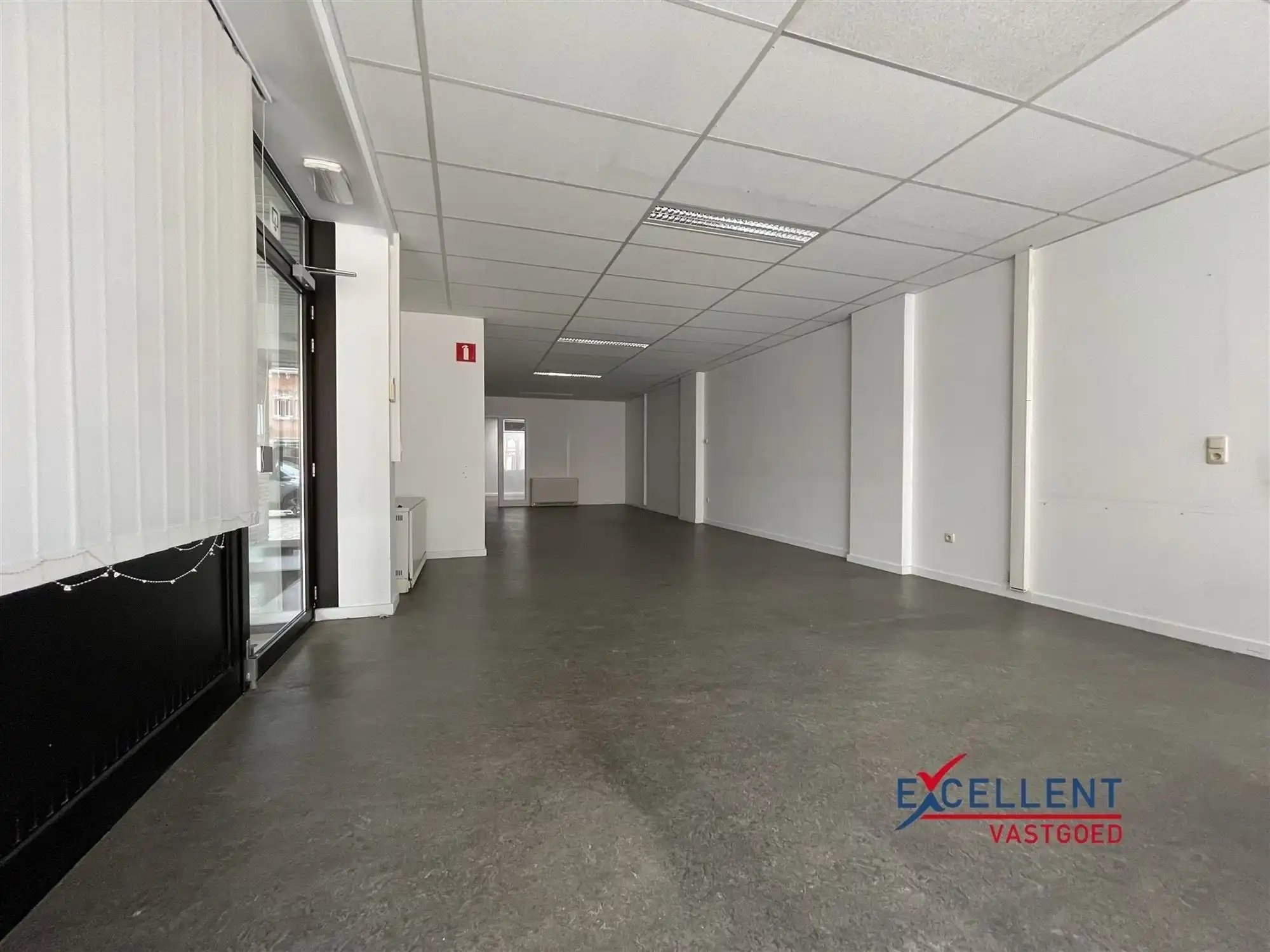 Handels- of kantoorruimte op strategische locatie in centrum Deinze foto 2