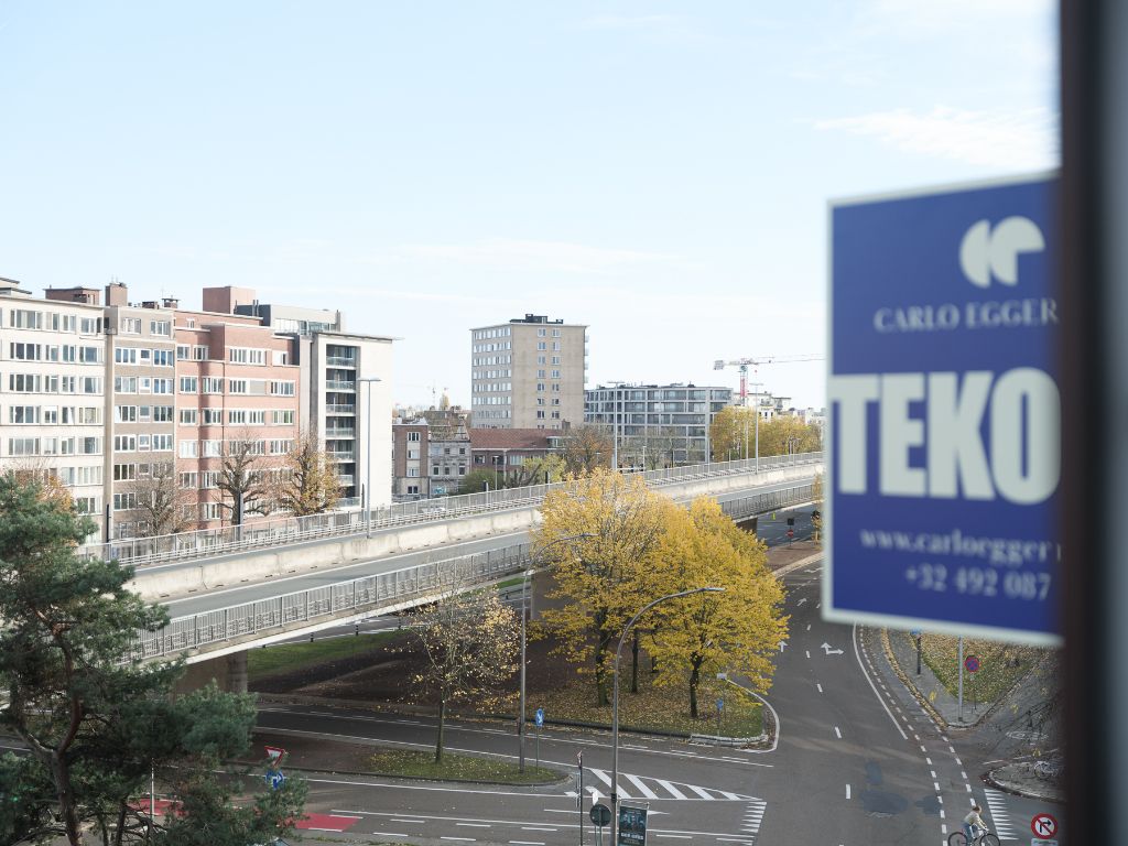 Gent centrum: Ruim appartement (3 slpkmrs) met buitenruimte, weids zicht en parkeergelegenheid nabij het het Zuidpark - Opportuniteit! foto 9