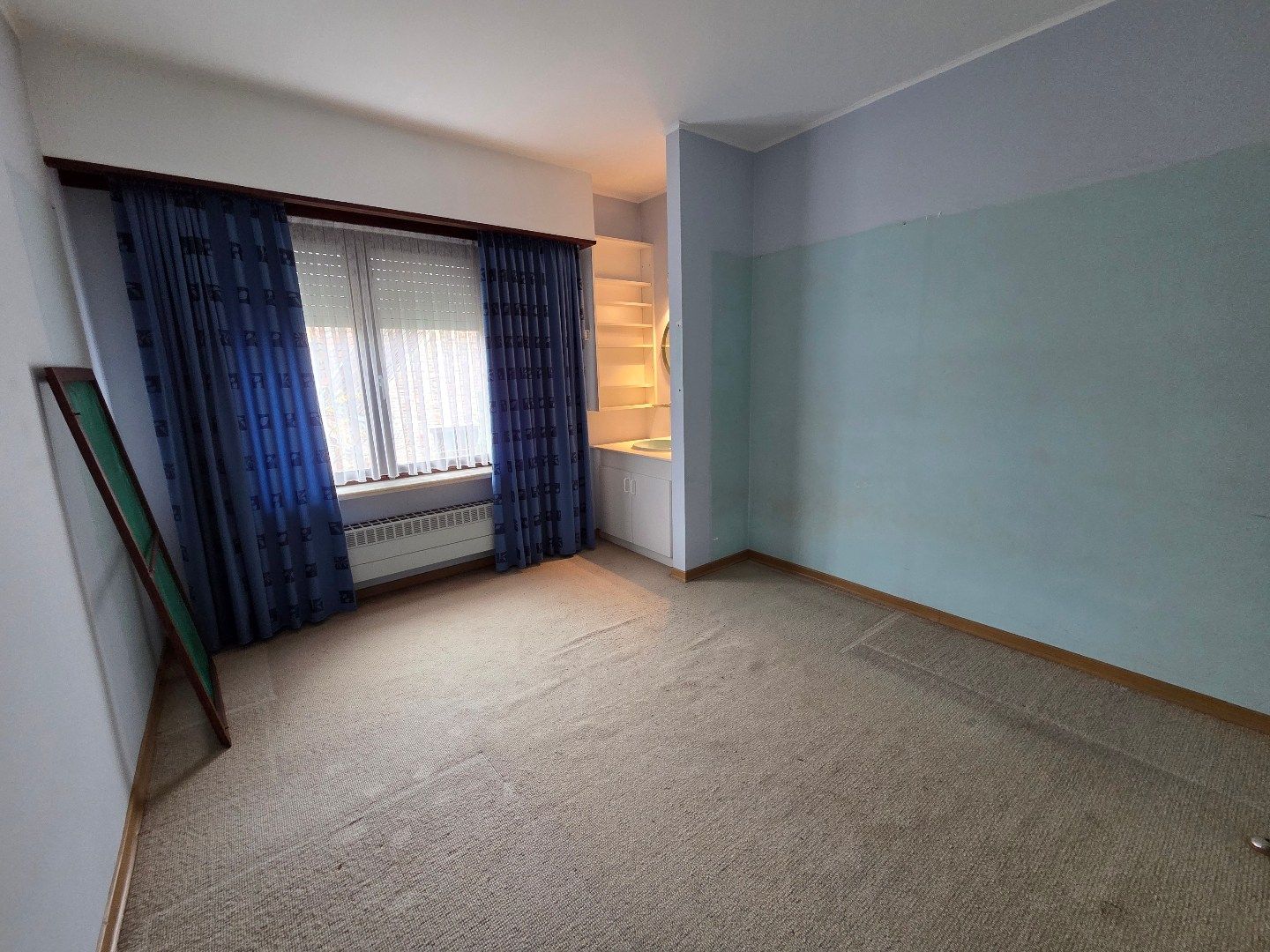 Ruime te renoveren woning met aanpalende gronden voor een totale oppervlakte van 12860 m²! foto 11