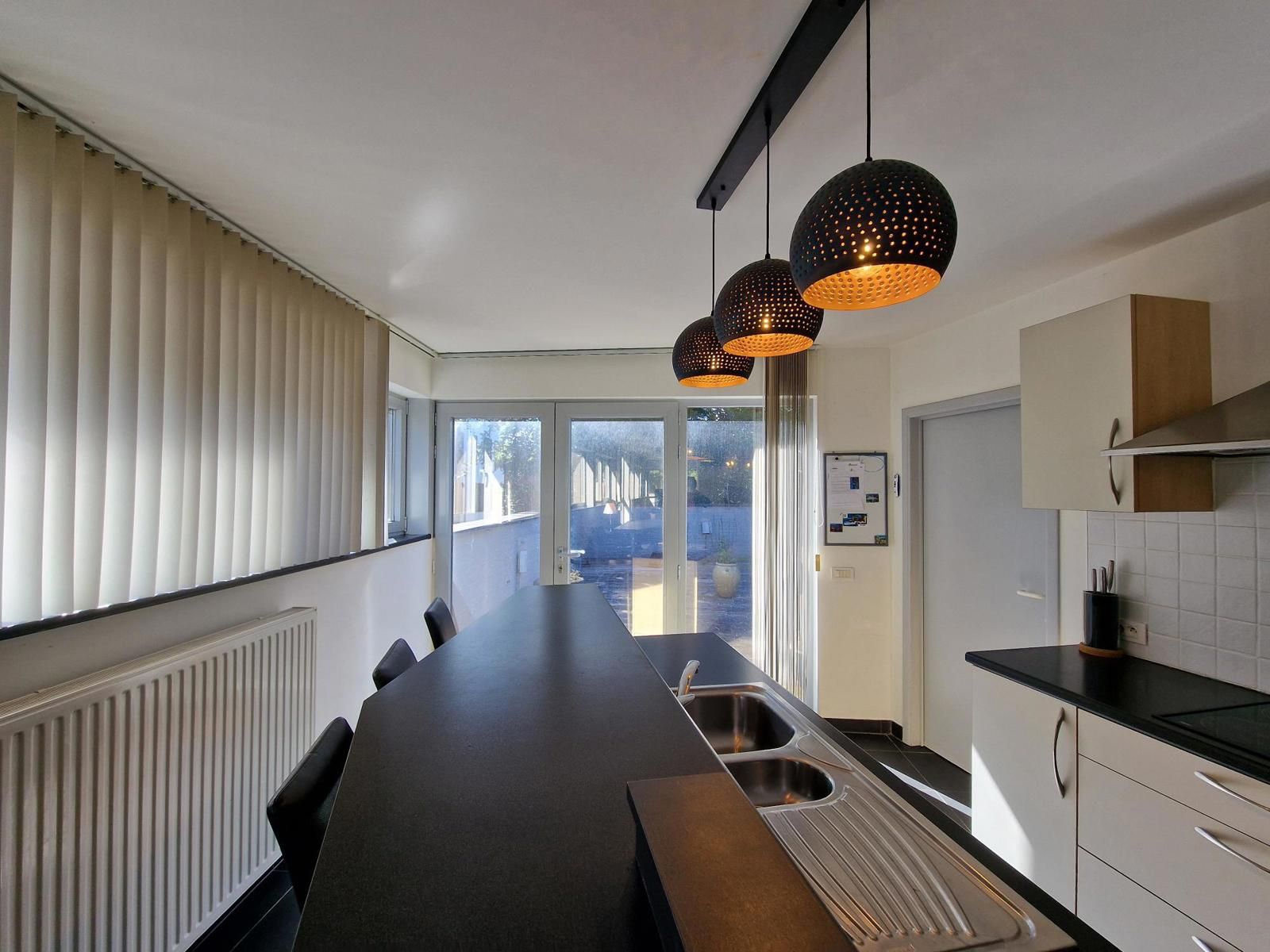 Appartement met groot terras en garage op Boulevard te Mol foto 15