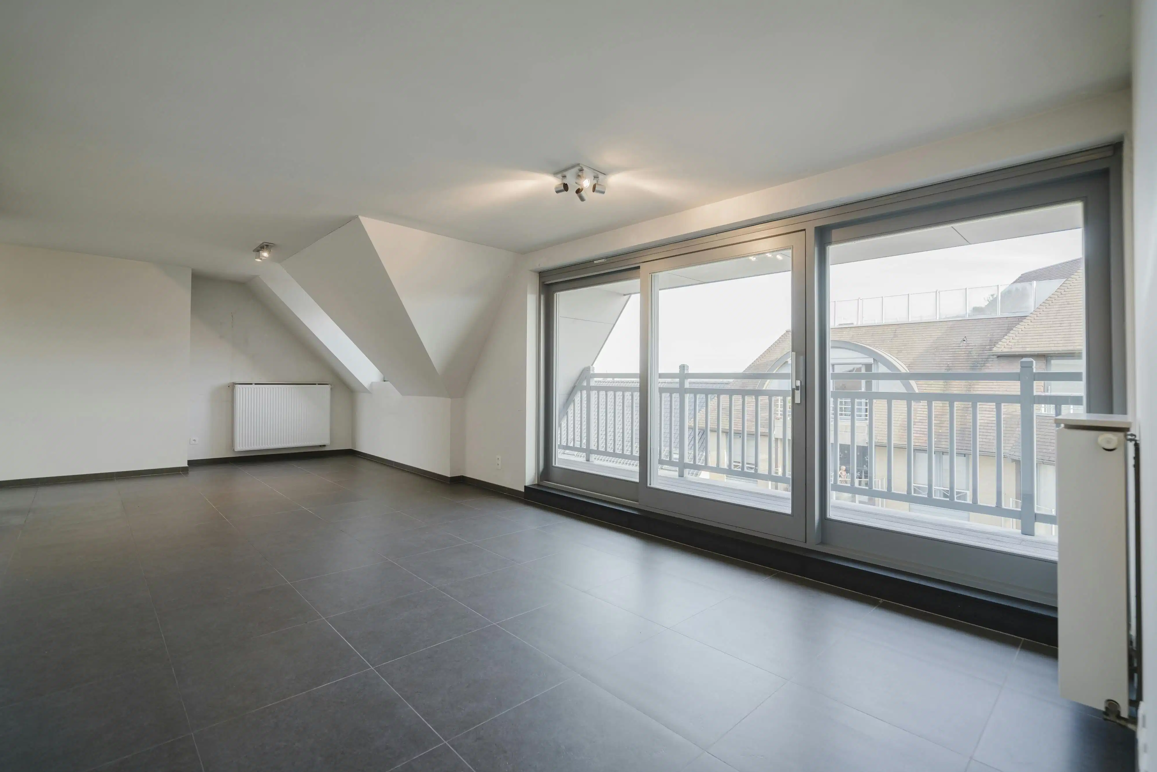 Lichtrijk 2-slaapkamerappartement te koop Harelbeke foto 5