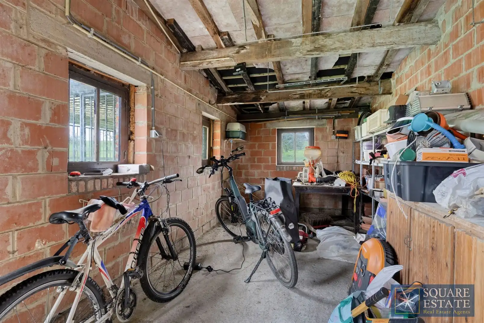 Charmant huis op een perceel van 1,17 hectare, met stal foto 26