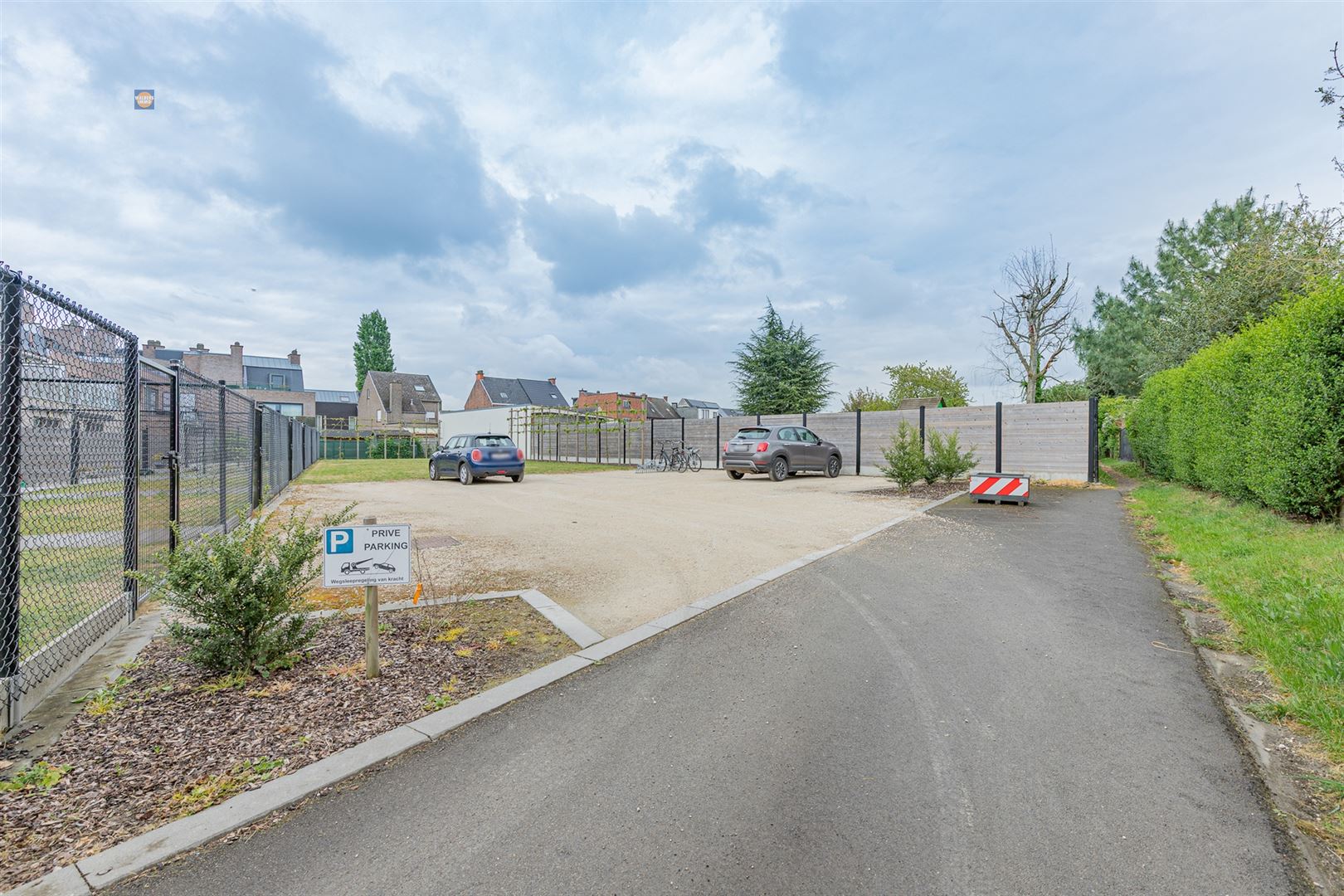 Instapklaar en energiezuinig gelijkvloersappartement met tuin en privé autostaanplaats foto 7