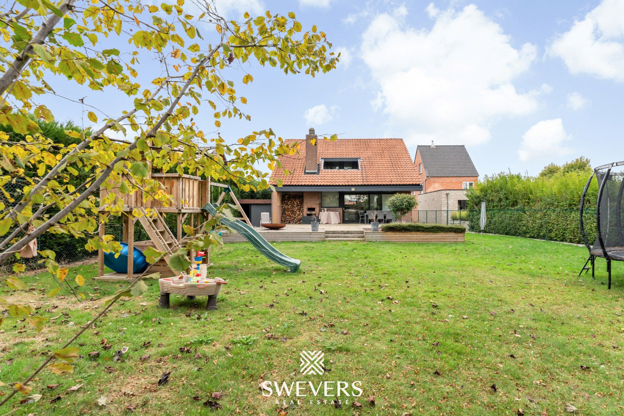 Knusse, hedendaagse gezinswoning met warme indeling en grote, zonnige tuin foto 47