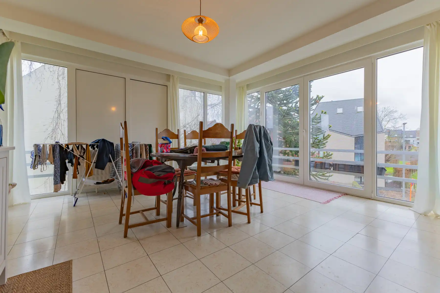 Opbrengsteigendom met 4 wooneenheden en 2 garages foto 33