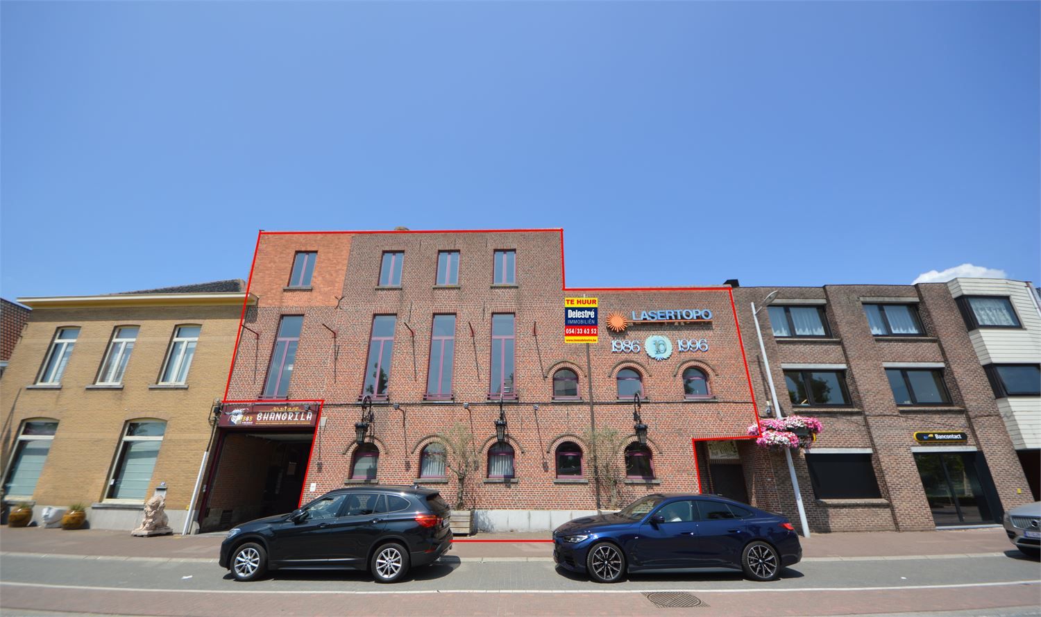 Uniek commercieel gebouw te huur in hartje Herzele – voormalig brouwerijpand met karakter en ruimte foto {{pictureIndex}}