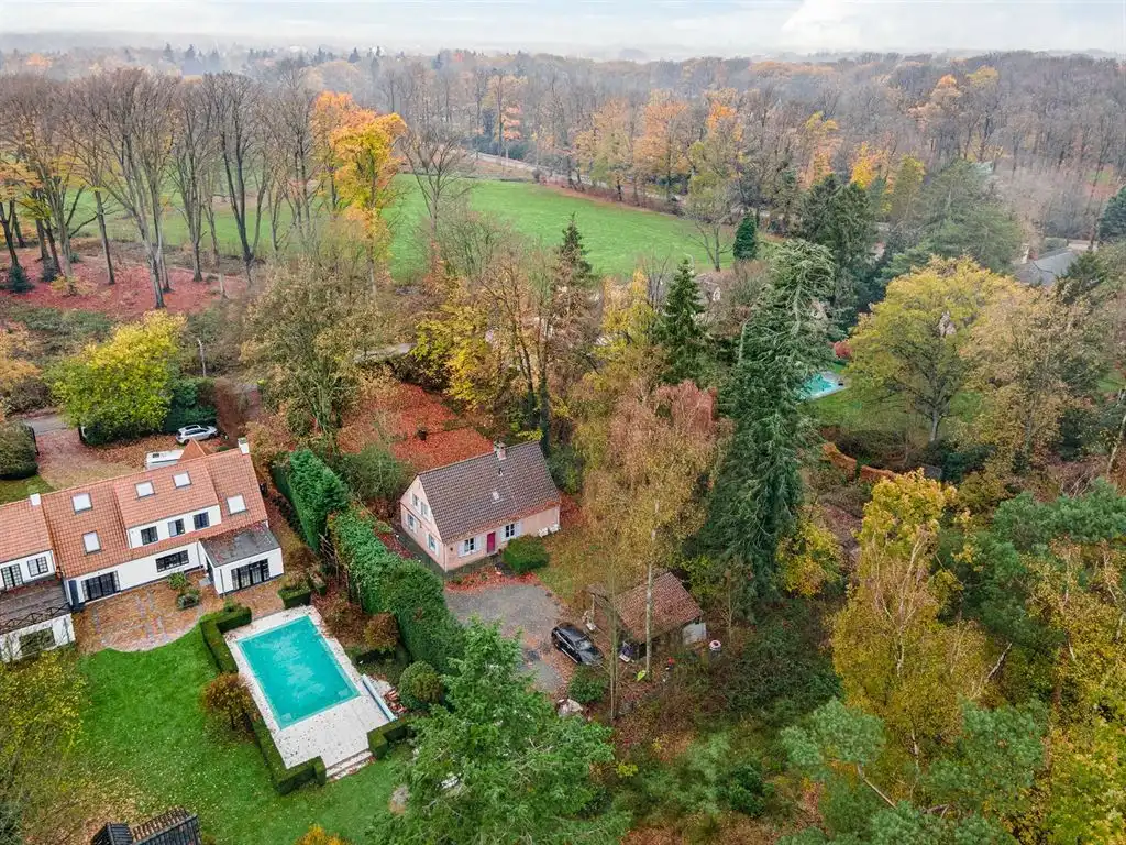 Charmant landhuis in doodlopende straat op 2.051m² foto 12
