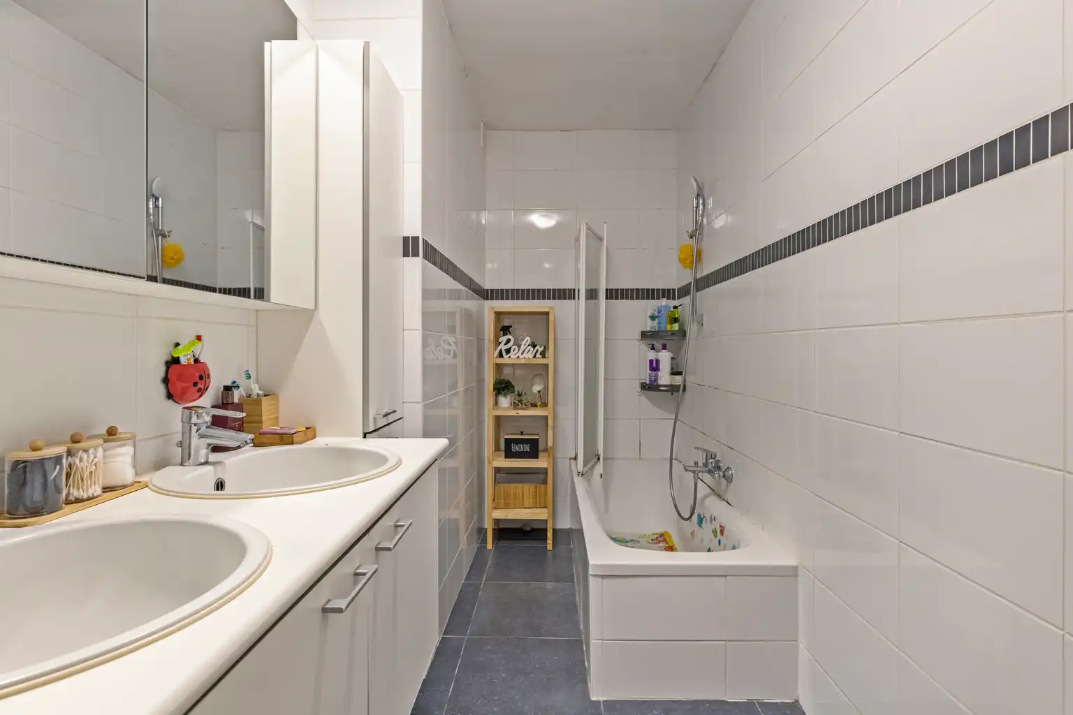 Instapklare penthouse  2 slaapkamers op 3de verdieping foto 8