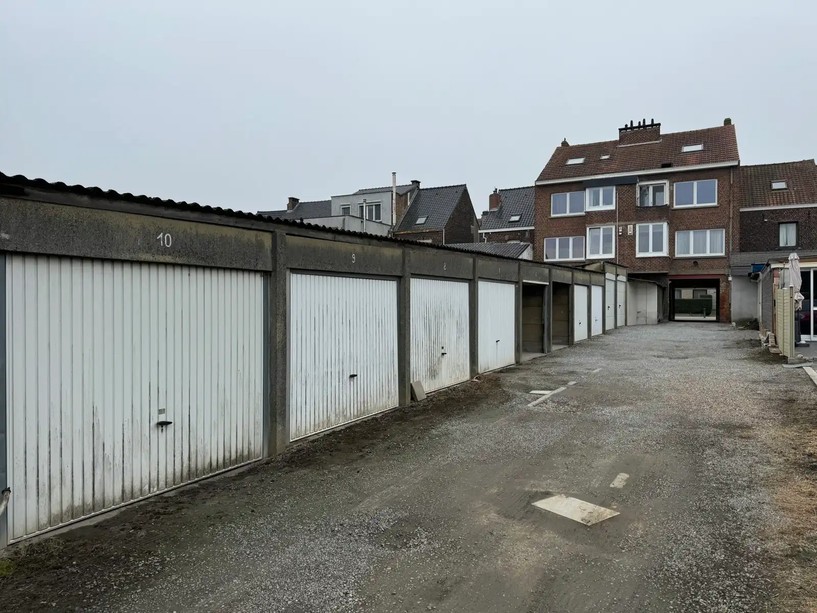 Gesloten garageboxen te koop (totaal 12) foto 4