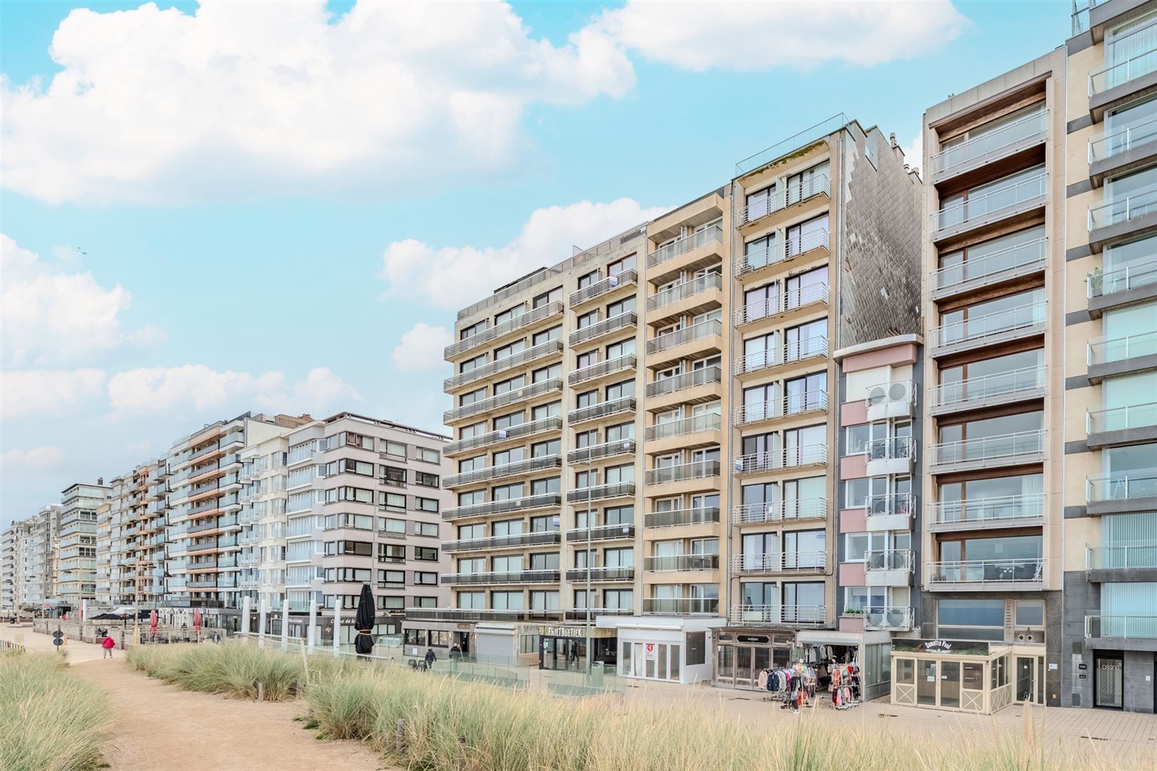 appartement met frontaal zeezicht foto 5