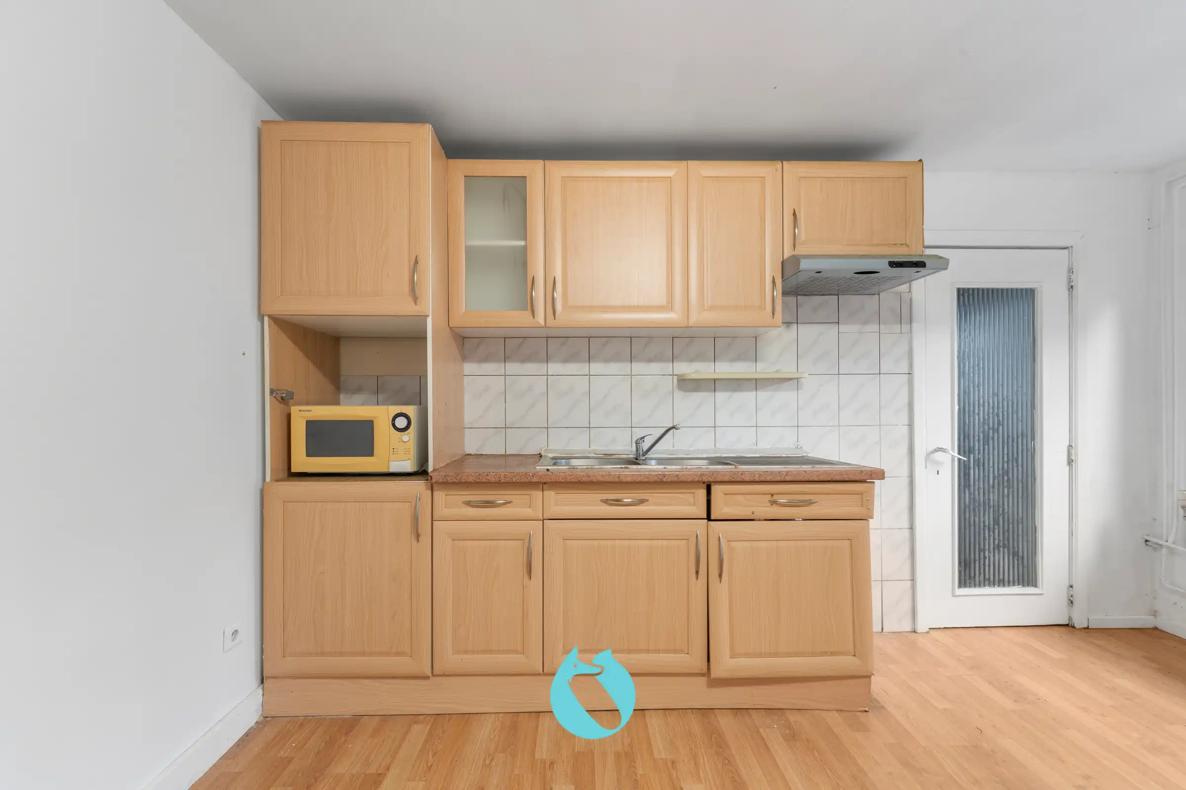 Te renoveren pand in tweede bouwlijn met oprit en tuin foto 8