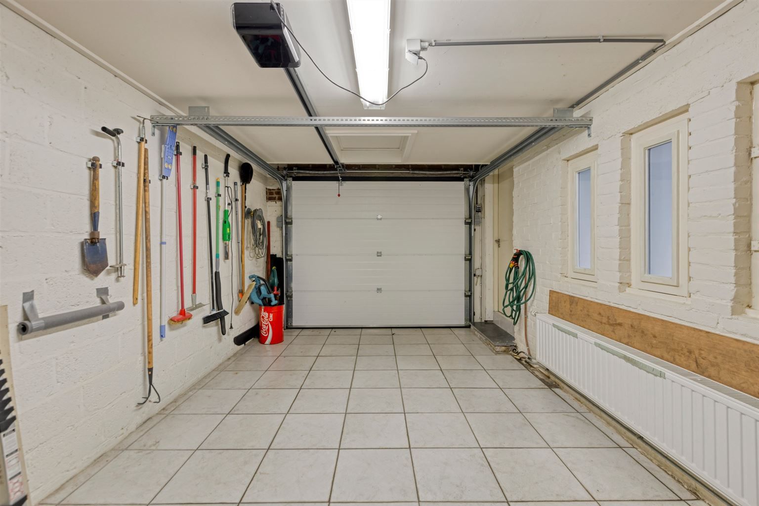 Vrijstaande woning met 3 slaapkamers, inpandige garage en een omheinde tuin, rustig gelegen nabij het centrum van Maaseik. foto 18