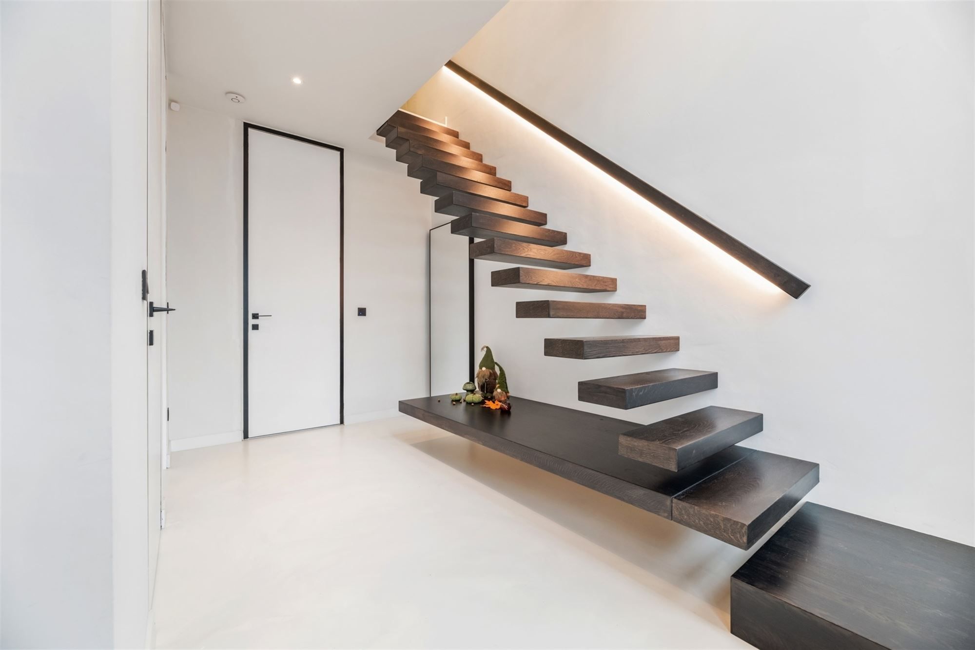 MODERNE VOLLEDIG AFGEWERKTE EN INSTAPKLARE WONING MET 3 SLAAPKAMERS EN POLYVALENTE KELDER VOOR BIJBEROEP foto 16