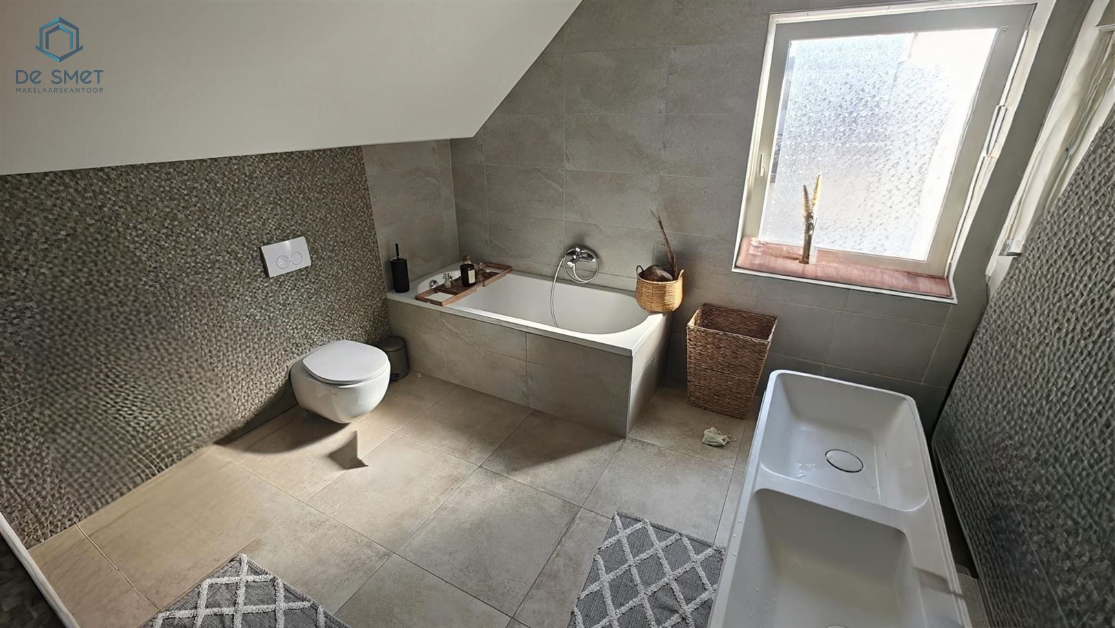 perfect gerenoveerd woonhuis met thuiskantoor of commerciële ruimte en 4 slaapkamers   foto 7