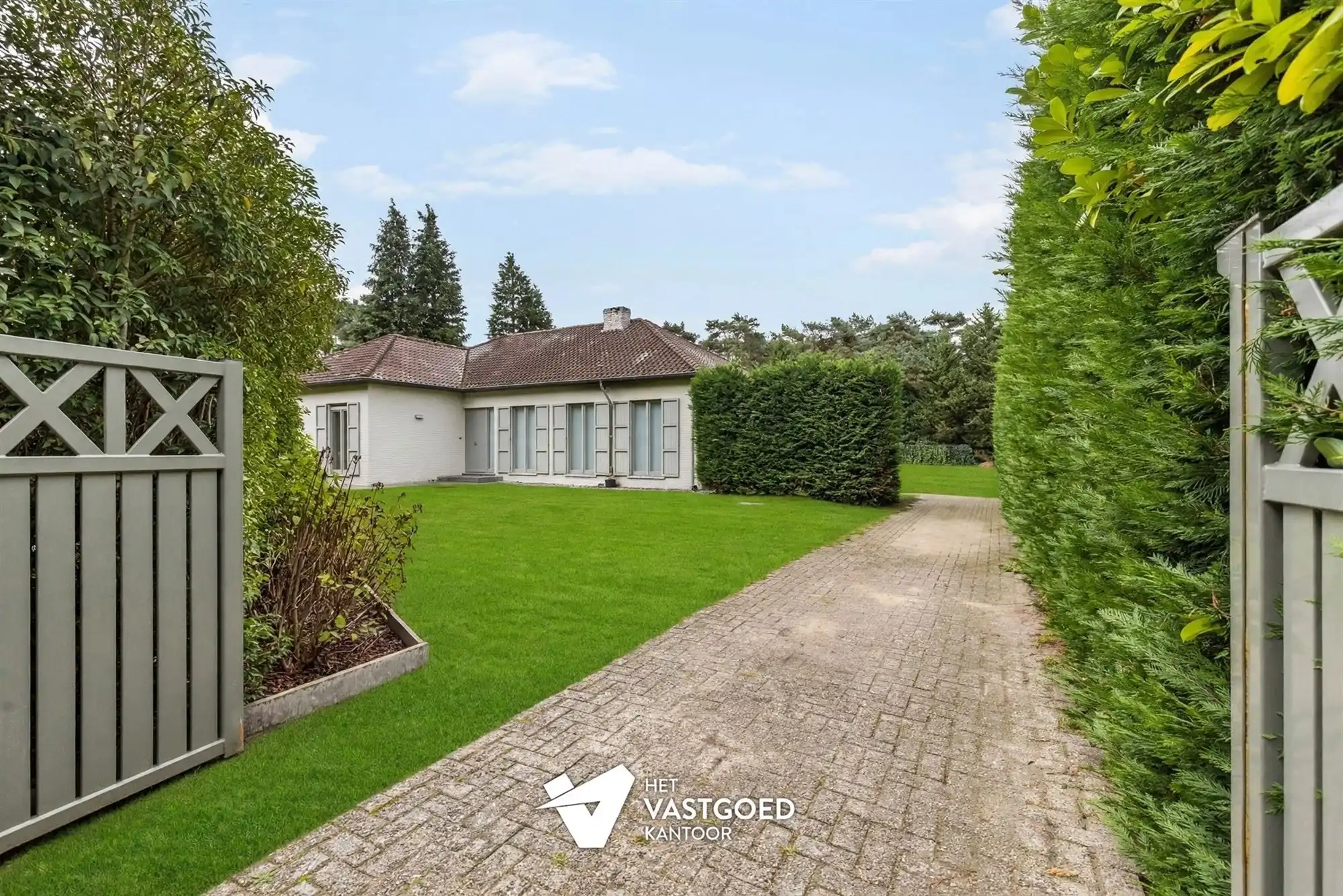 GELIJKVLOERSE VILLA MET ZWEMBAD, POOLHOUSE EN ENERGIEZUINIG WOONCOMFORT IN MOL foto 29