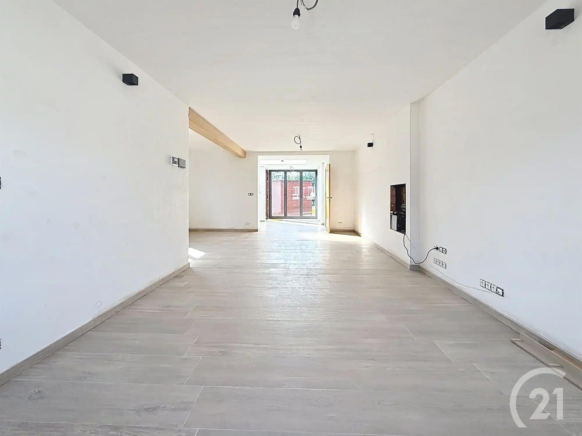 Gerenoveerde woning met garage van 91m²! foto 7