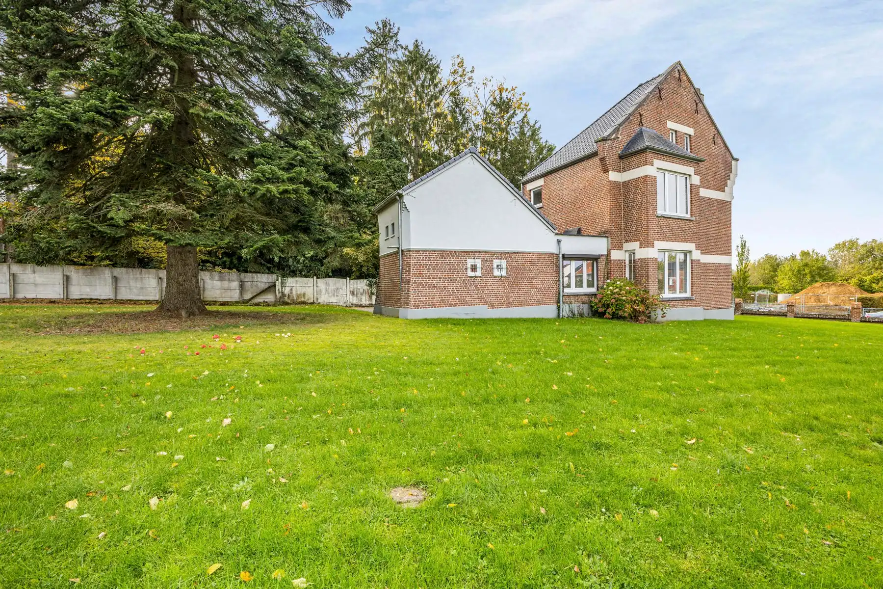 Karaktervolle herenwoning MET RUIM ATELIER en prachtige tuin foto 6
