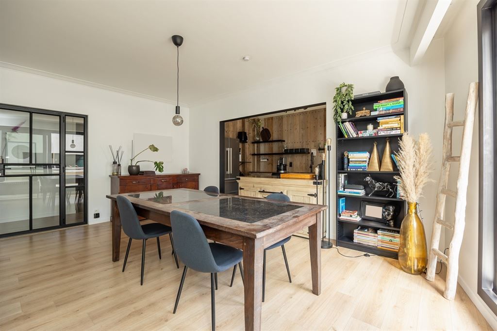 Instapklaar appartement met loftallures foto 7