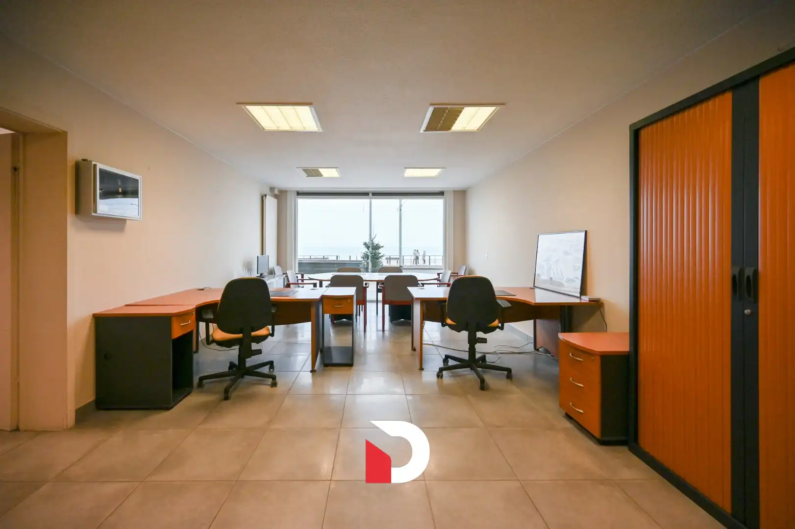 Handelsruime/Kantoor op de Zeedijk te Middelkerke foto 2