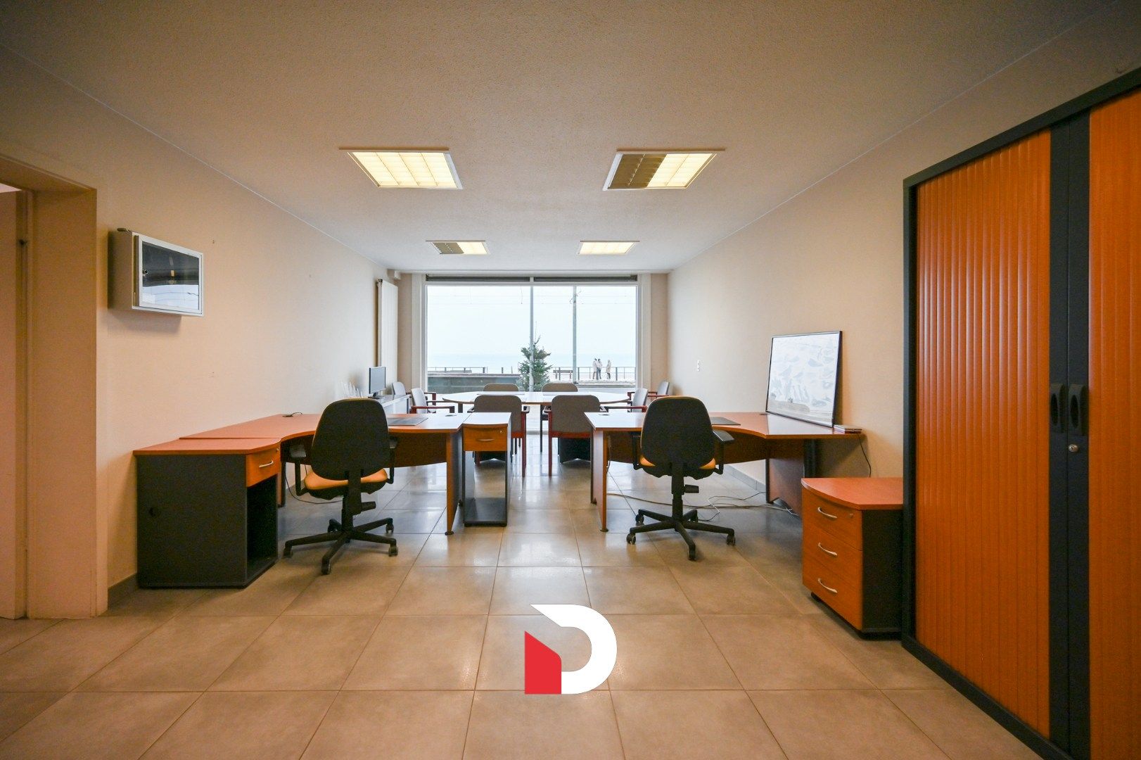 Handelsruime/Kantoor op de Zeedijk te Middelkerke foto 2