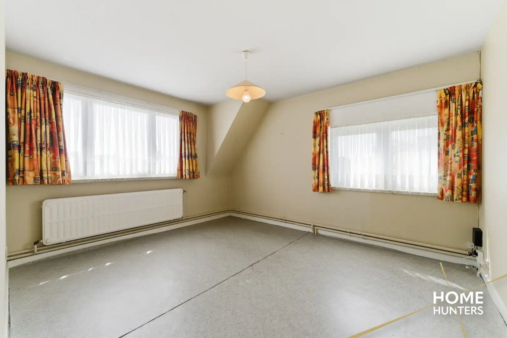 Charmante gezinswoning met zonnige tuin op toplocatie in Ieper foto 14