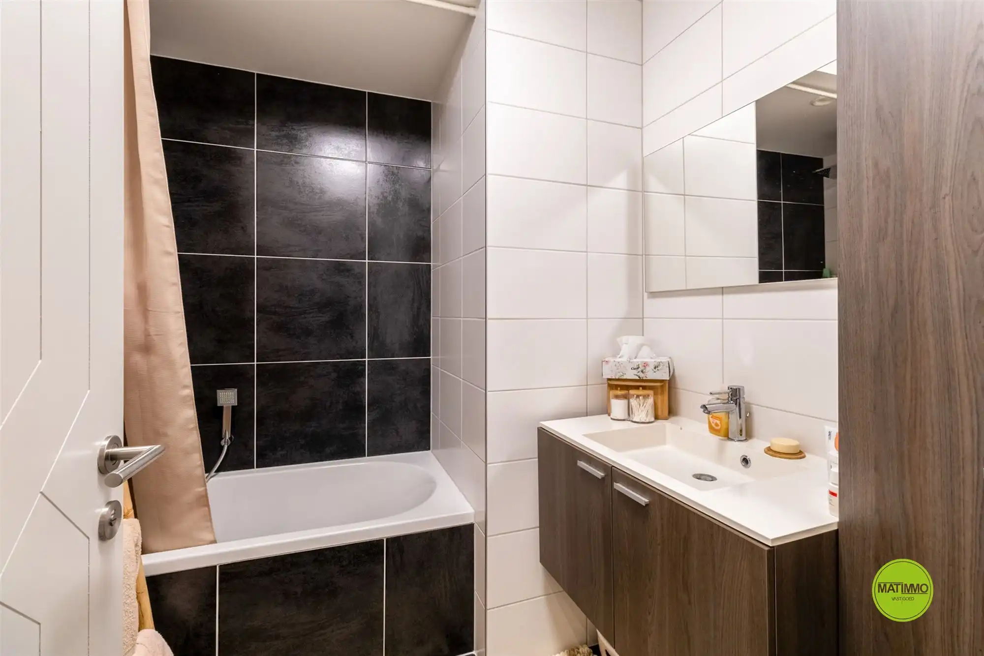 Energiezuinig 2-slaapkamer appartement nabij Hasselt centrum foto 10