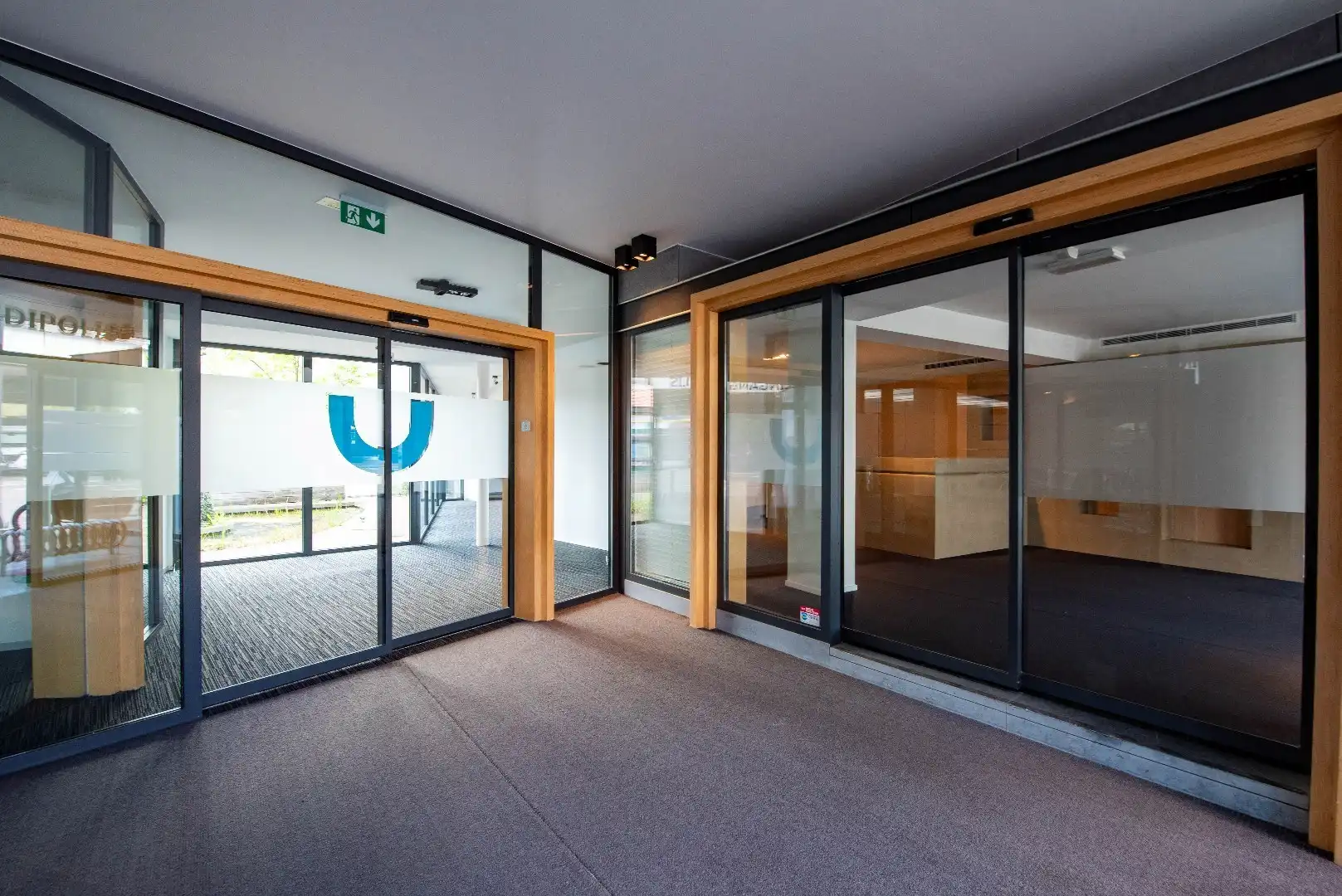Boomsesteenweg 223 - Veelzijdige commerciële ruimtes te Wilrijk  foto 2