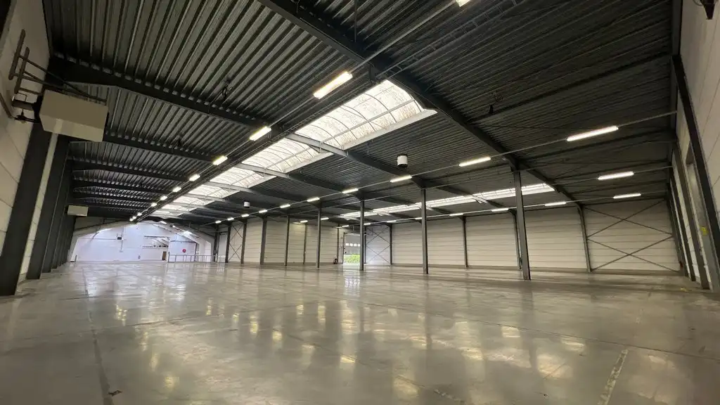 Bedrijfspand te koop – Industriezone Klein Frankrijk, Ronse foto 3