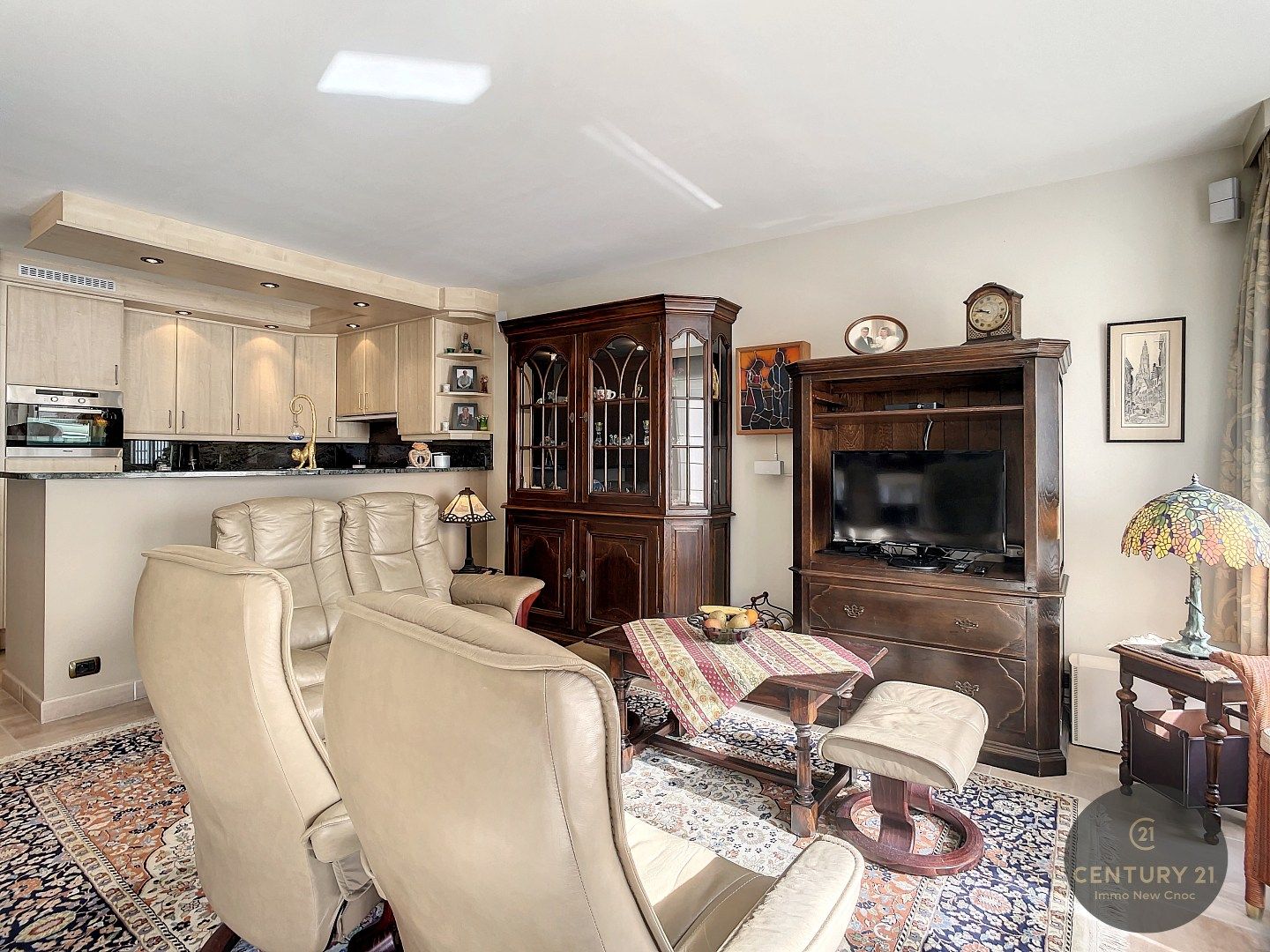 SUBLIEM 3 slaapkamer appartement met mogelijkheid aankoop RUIME GARAGEBOX foto 3