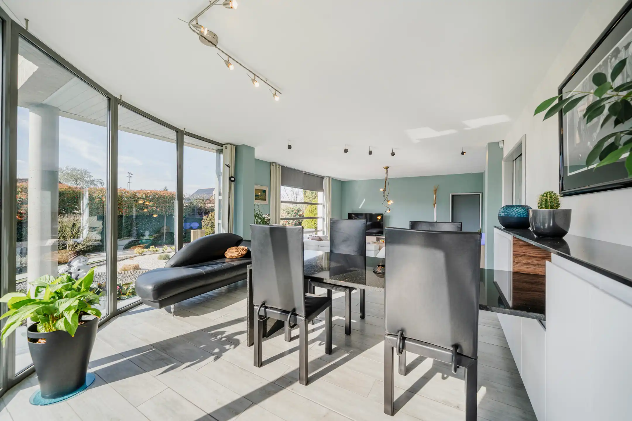 Instapklare villa met praktijkruimte op toplocatie in Nijlen foto 8
