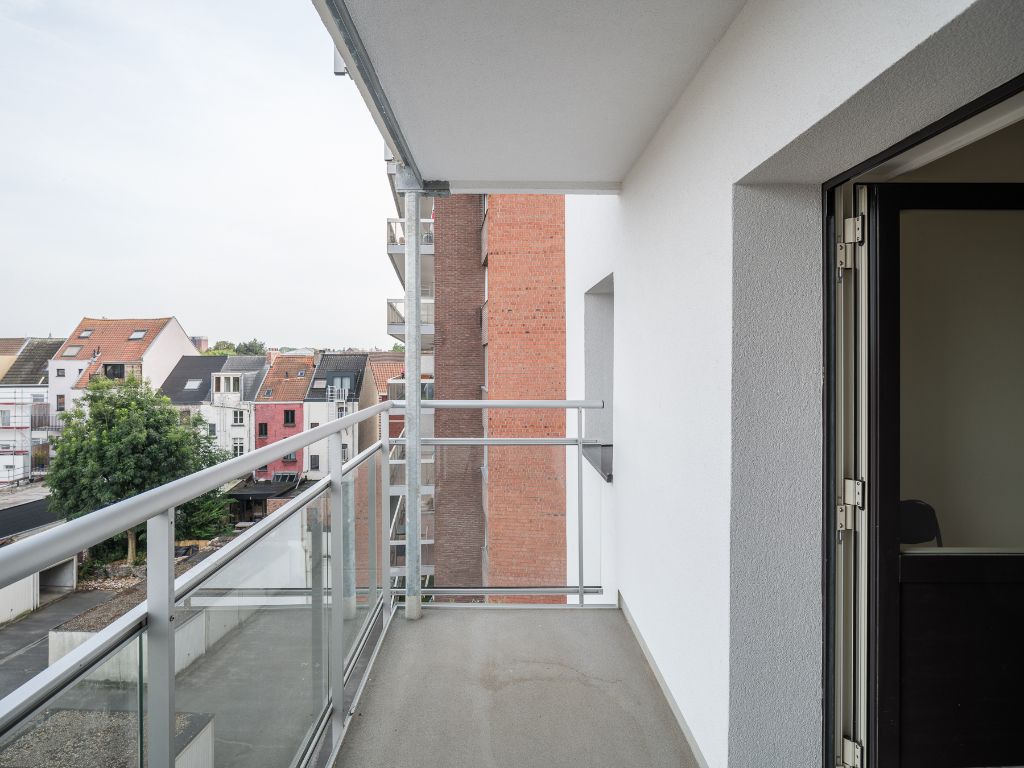 Lichtrijk 2-slpk appartement met een zicht over de Coupure foto 13
